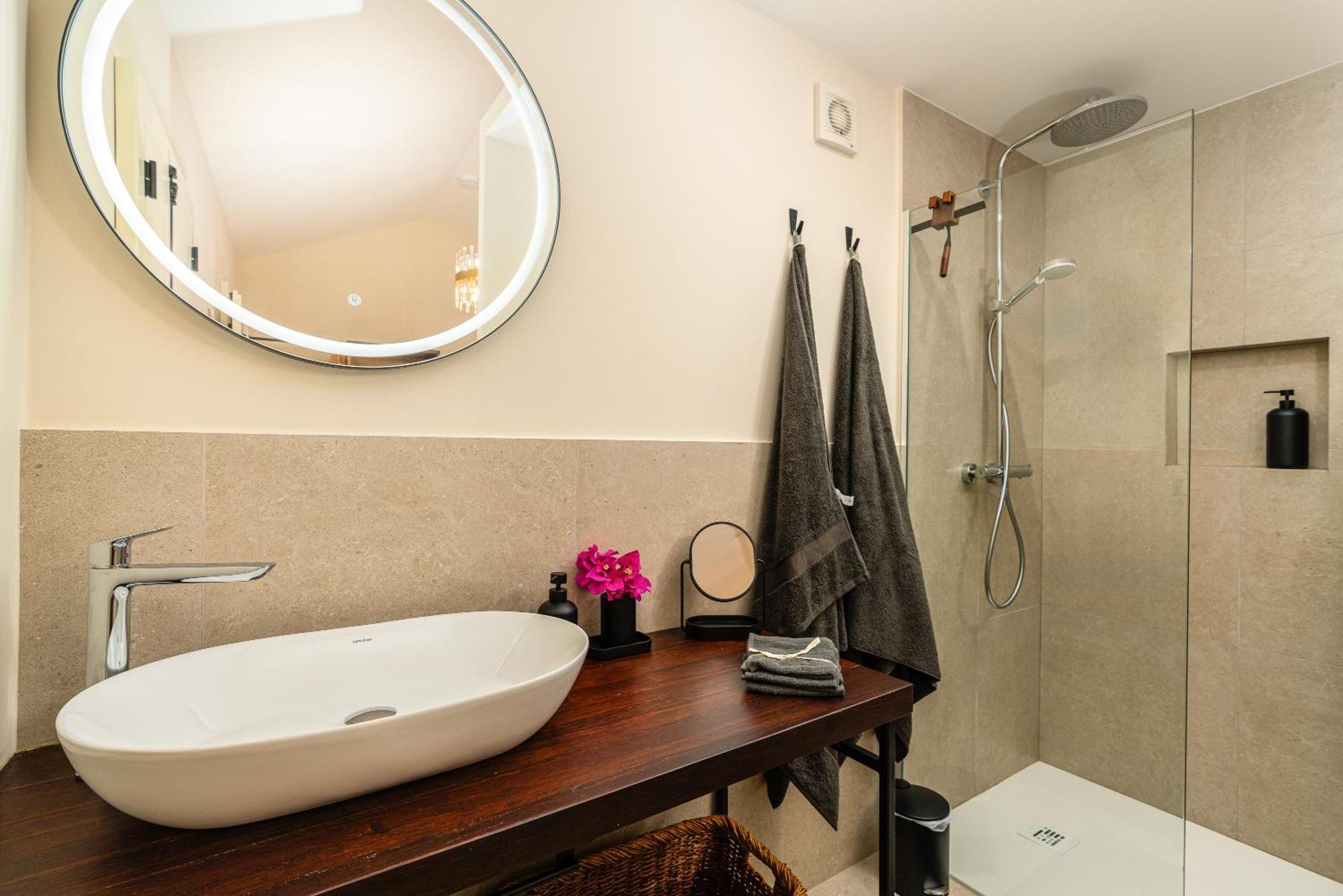 Casas Da Terca - Modern Comfort In Traditional Set Within 300sqm Of Private Gardens To Explore Apartment Tabua (Madeira)